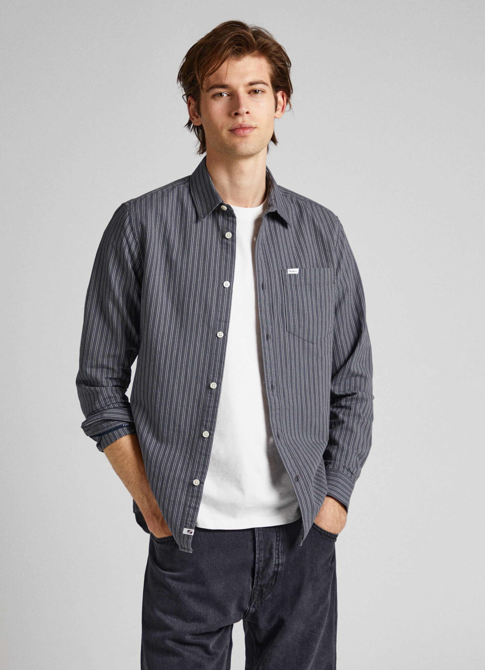 Camisa Oxford listrada Slim Fit - cinza-trovão