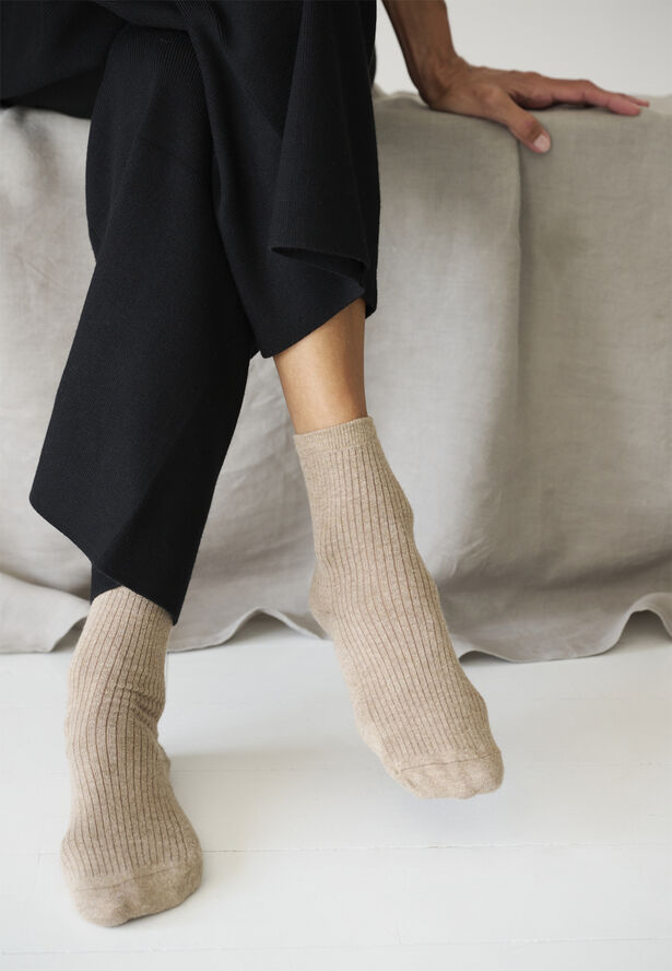 Moshi Moshi Mind story rib socks Warm sand