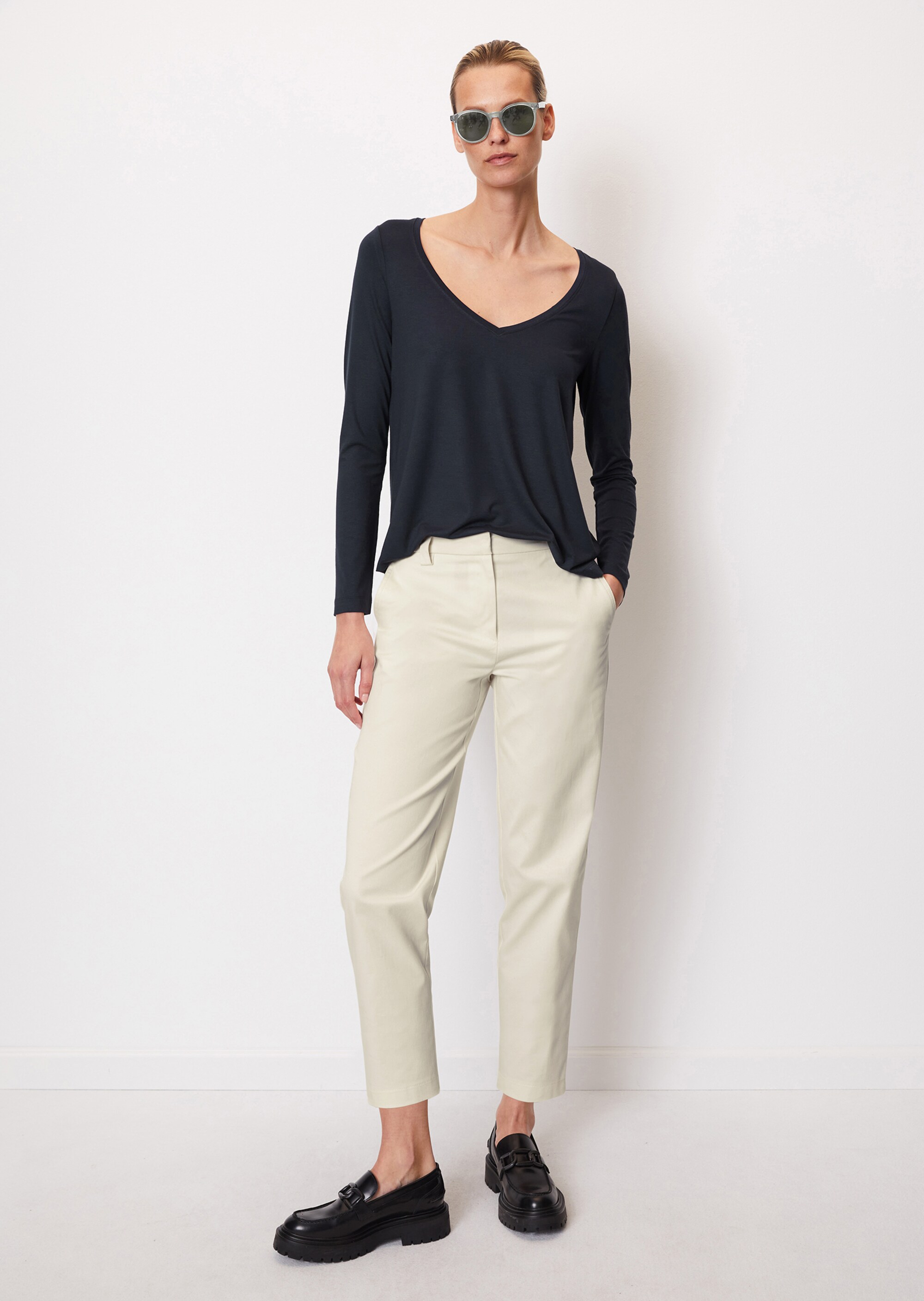 V-Neck-Longsleeve loose aus LENZING™ ECOVERO™