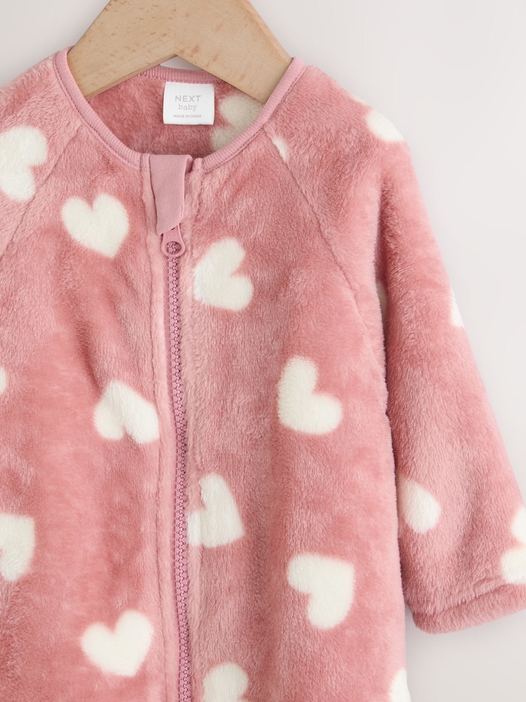 Roze hartenprint - Fleece babypyjama