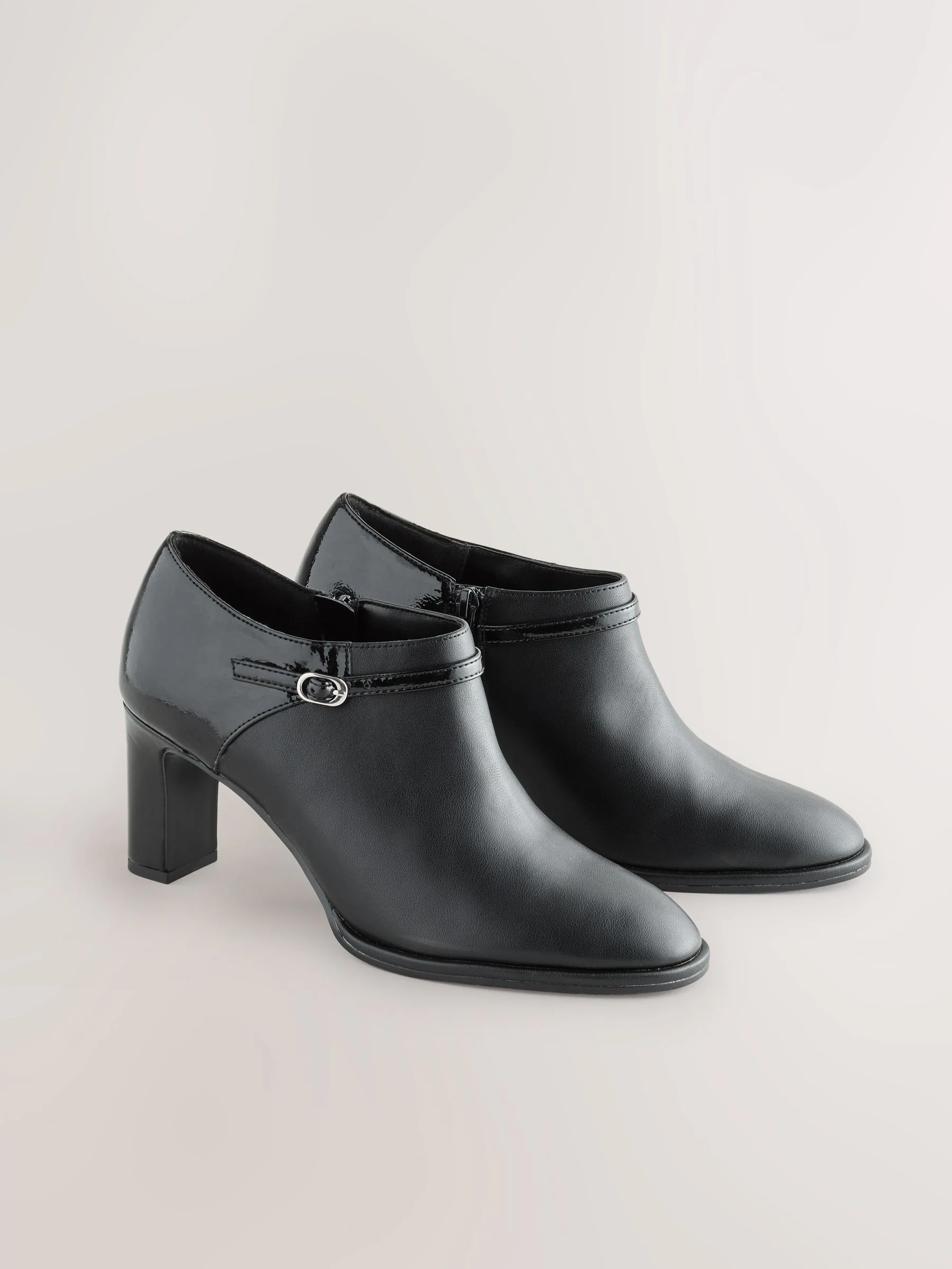 Zwart - Forever Comfort® Round Toe Block Heel Buckle Detail Shoe Boots