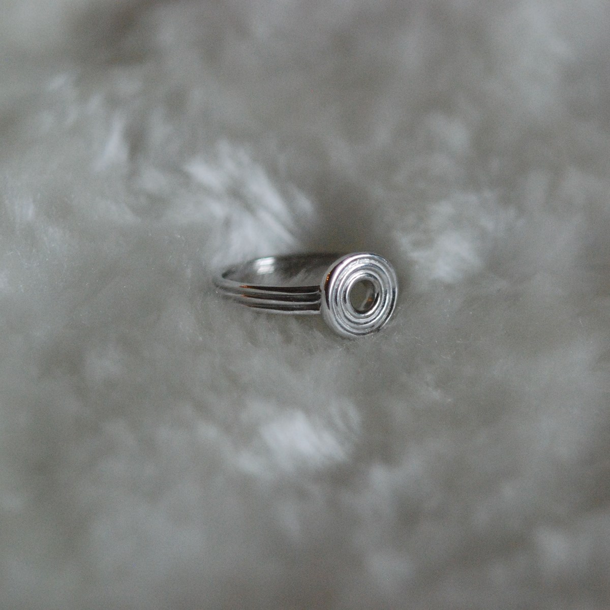 Bague circulaire en argent pour femme CHLOÉ - Bijoux Privés DISCOVERY