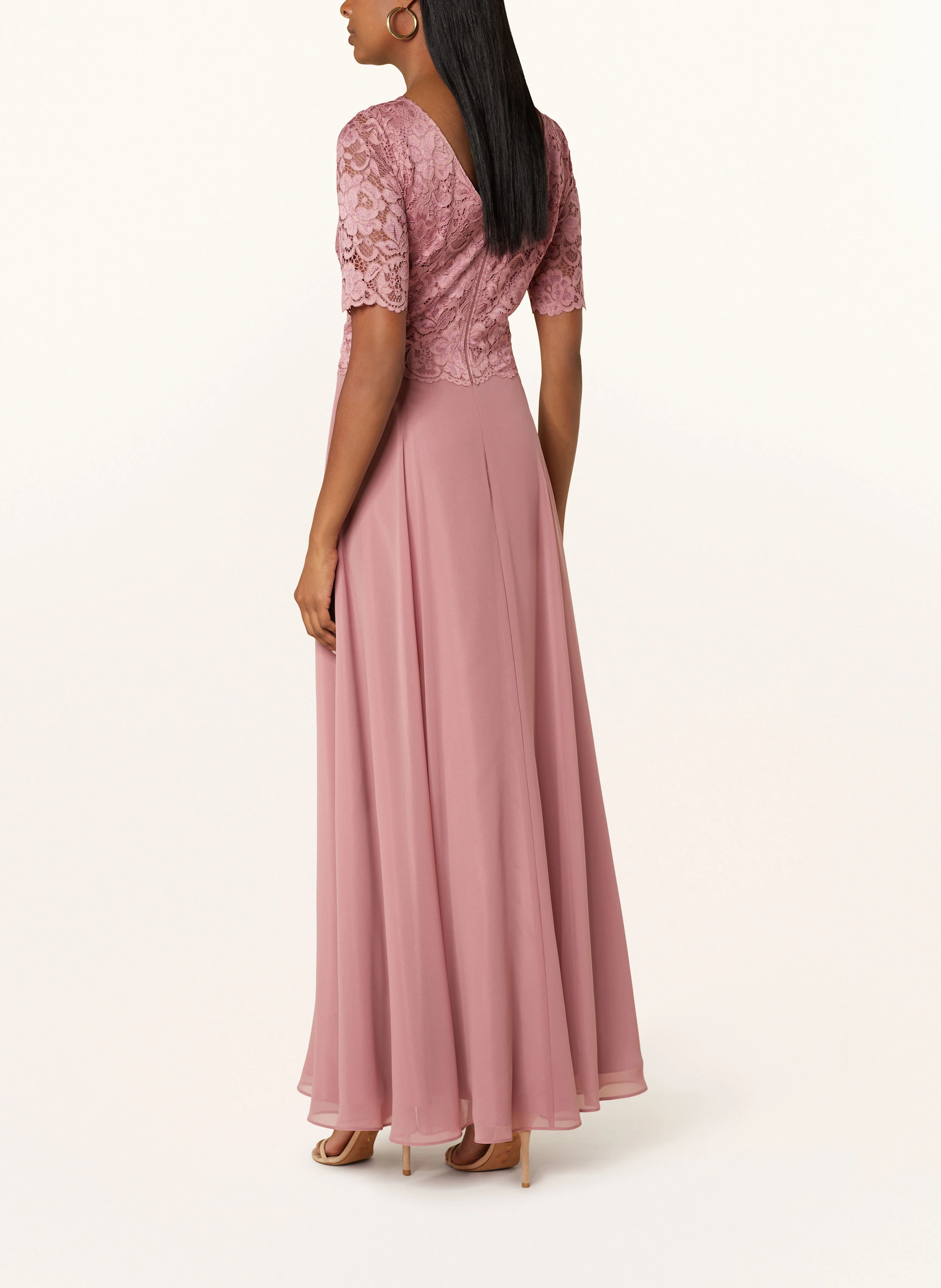 Vera Mont Abendkleid mit Spitze