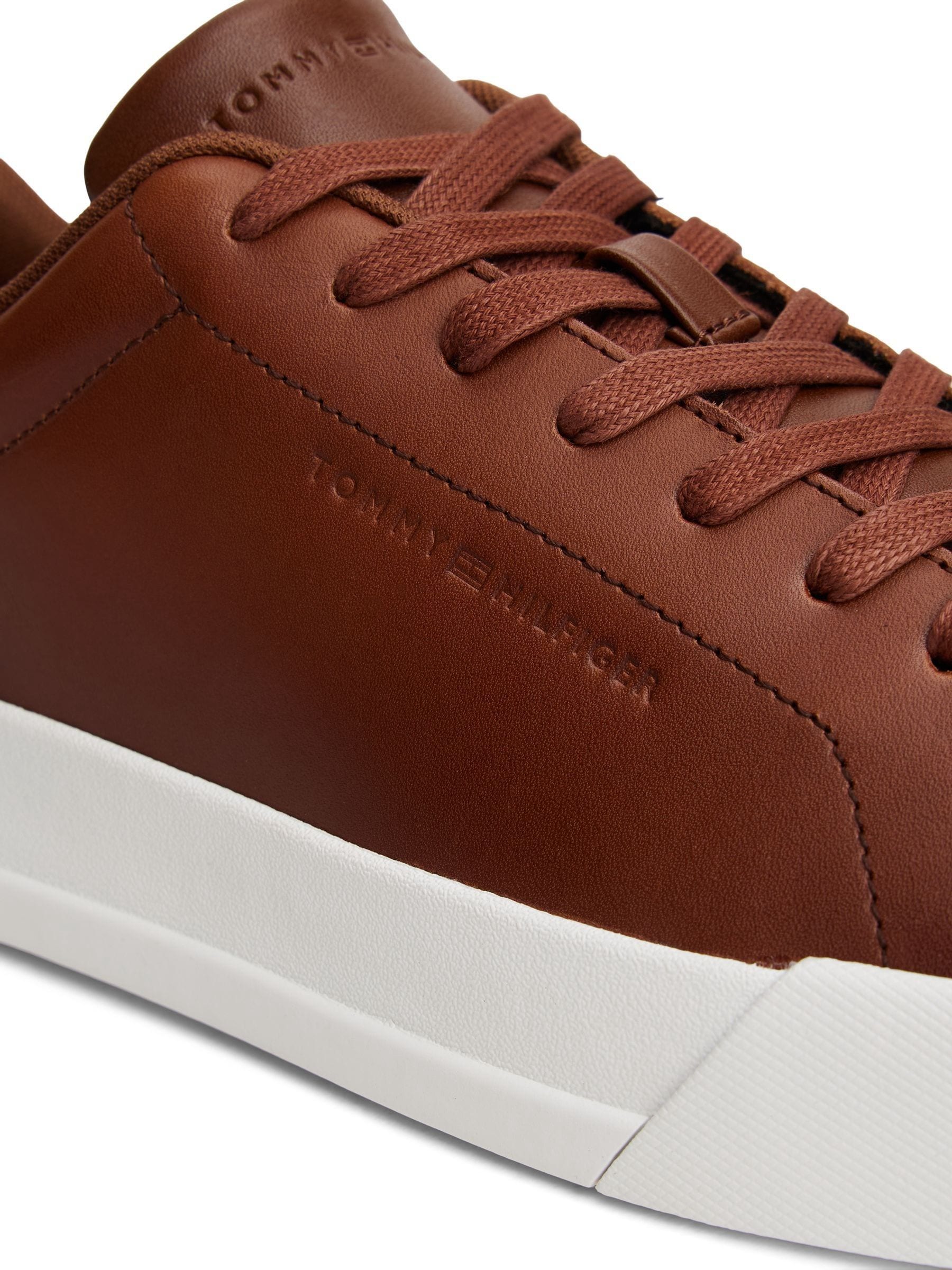 Tommy Hilfiger Leren Debossed Logo Court Sportschoenen