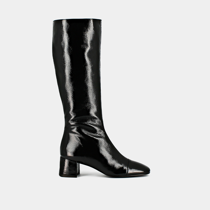 Bottines à bouts pointus et petits talon...  en vernis plissé noir