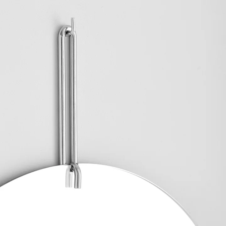 Moebe - Wandspiegel oval, 133 cm x 44 cm, Messing