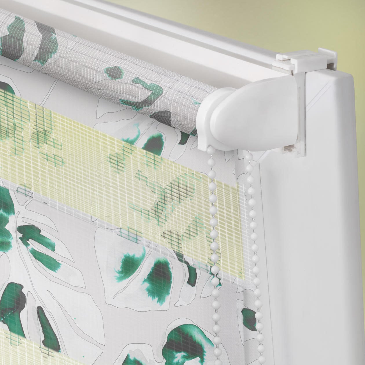LICHTBLICK ORIGINAL Doppelrollo »Duo Rollo Klemmfix, ohne Bohren, blickdicht, Monstera - Schwarz« halbtransparent freihängend