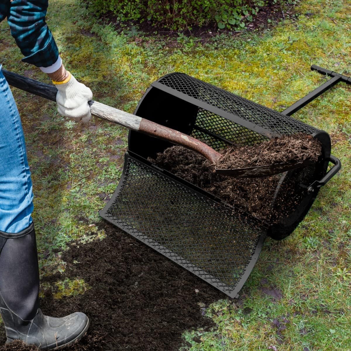 66cm Kompoststreuer Saatgutstreuer Schwarz Torfmoosstreuer Gartenstreuer Düngerstreuer Roller mit T Griff Garten Rasen Gras Stahl Verlängerbarer Griff 80L Maschenkorb Leichtgewichtig GRATIS Handschuhe
