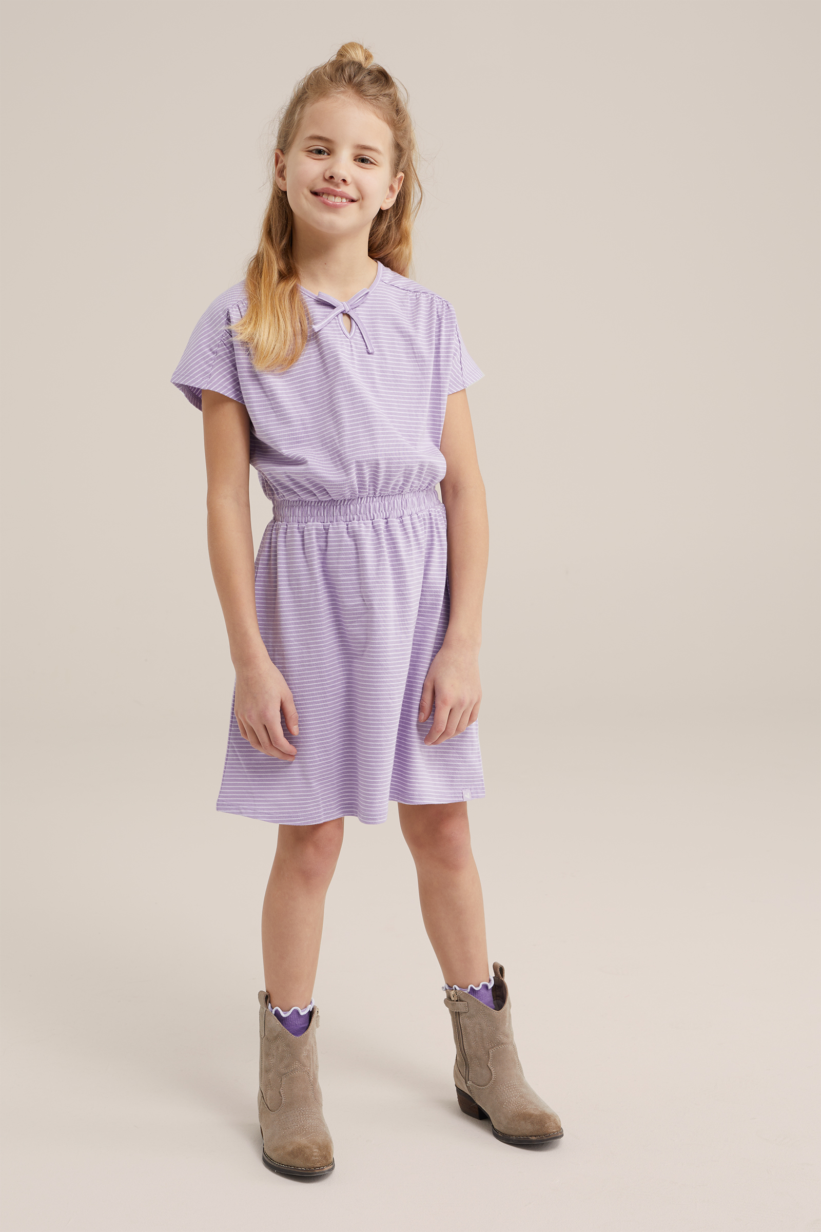 Meisjes jurk met structuur WE Fashion Lila
