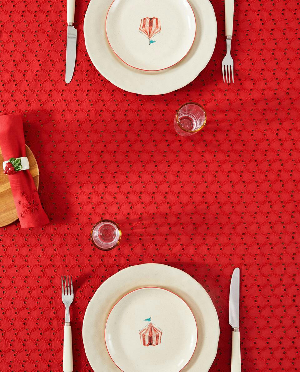 TOALHA DE MESA DE NATAL EM ALGODÃO BORDADO