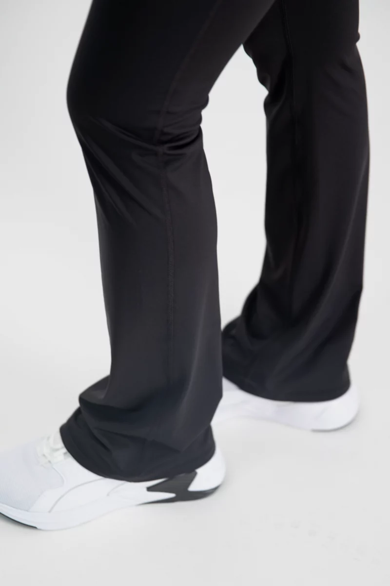 Puma Logo Love Bootcut Damen Trainerhose