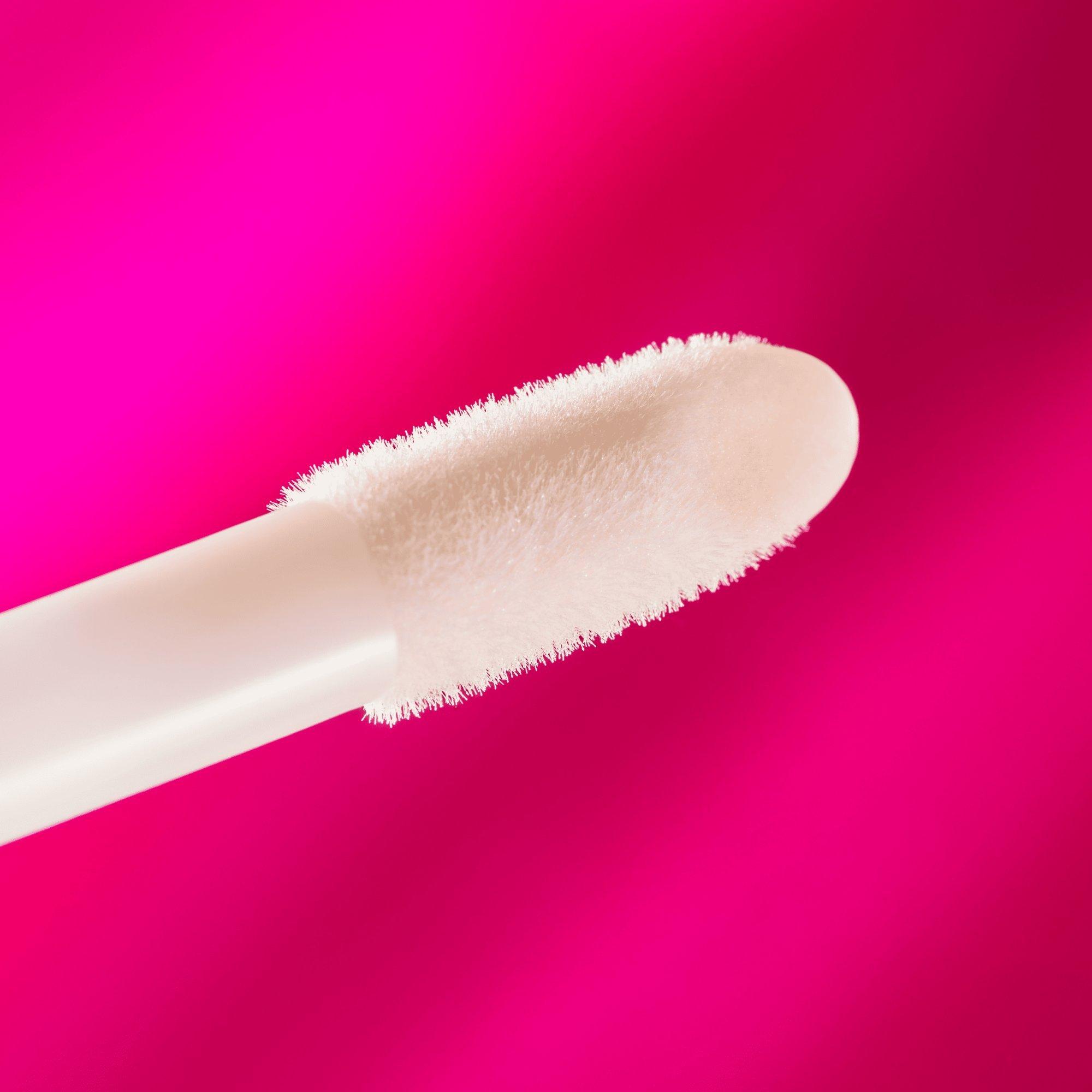 the SUPER BALM glossy lip treatment