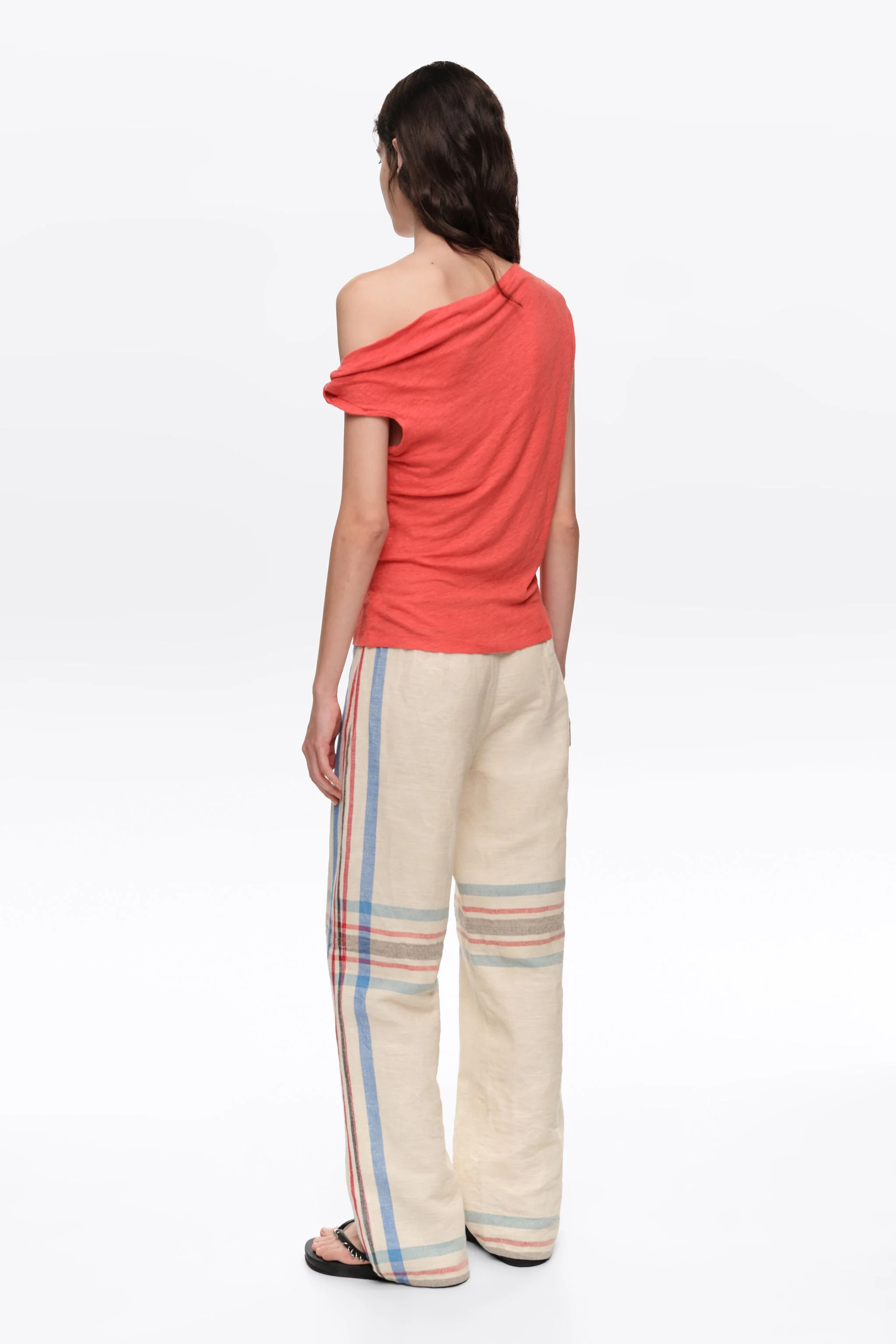 Blusa de linho coral com decote em nó