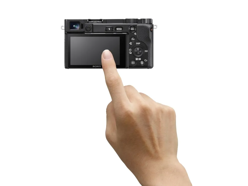Sony a6100 ILCE-6100L - Digitalkamera - spejlløst - 24.2 MP - APS-C - 4K / 30 fps - 3x optisk zoom 16-50 mm objektiv - Wi-Fi, NFC, Bluetooth - sort