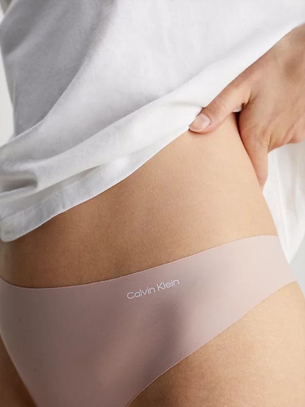 Tanga - Invisíveis