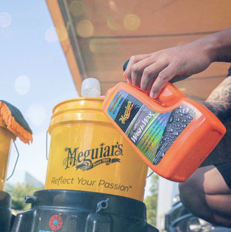 Meguiar's - Hybrid Ceramic Wash & Wax - 1,4L - Autoshampoo met SiO² toevoeging