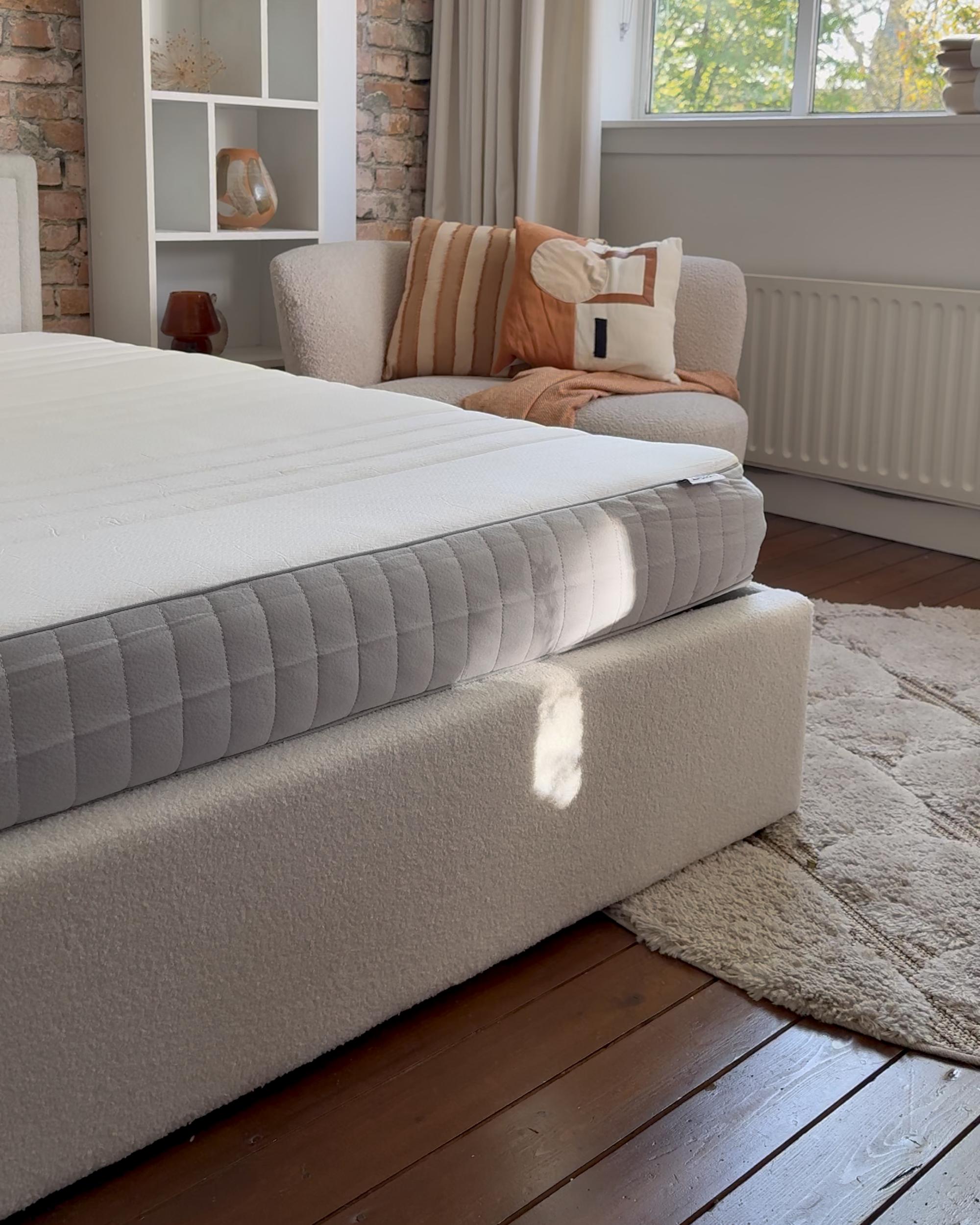 Bed met opbergruimte Bouclé MONTLAUR 140 x 200 cm Wit