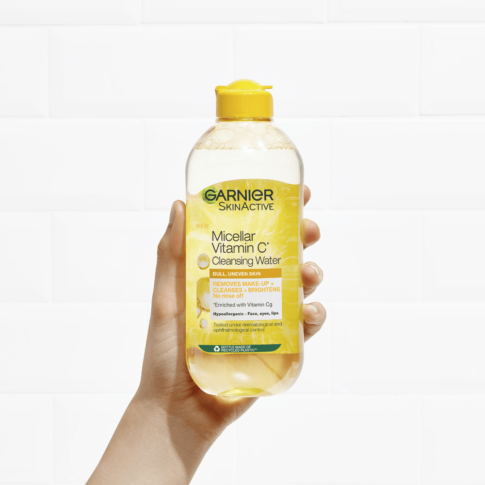 Garnier SkinActive Micellar Vitamin C* Cleansing Water - 400 ml.