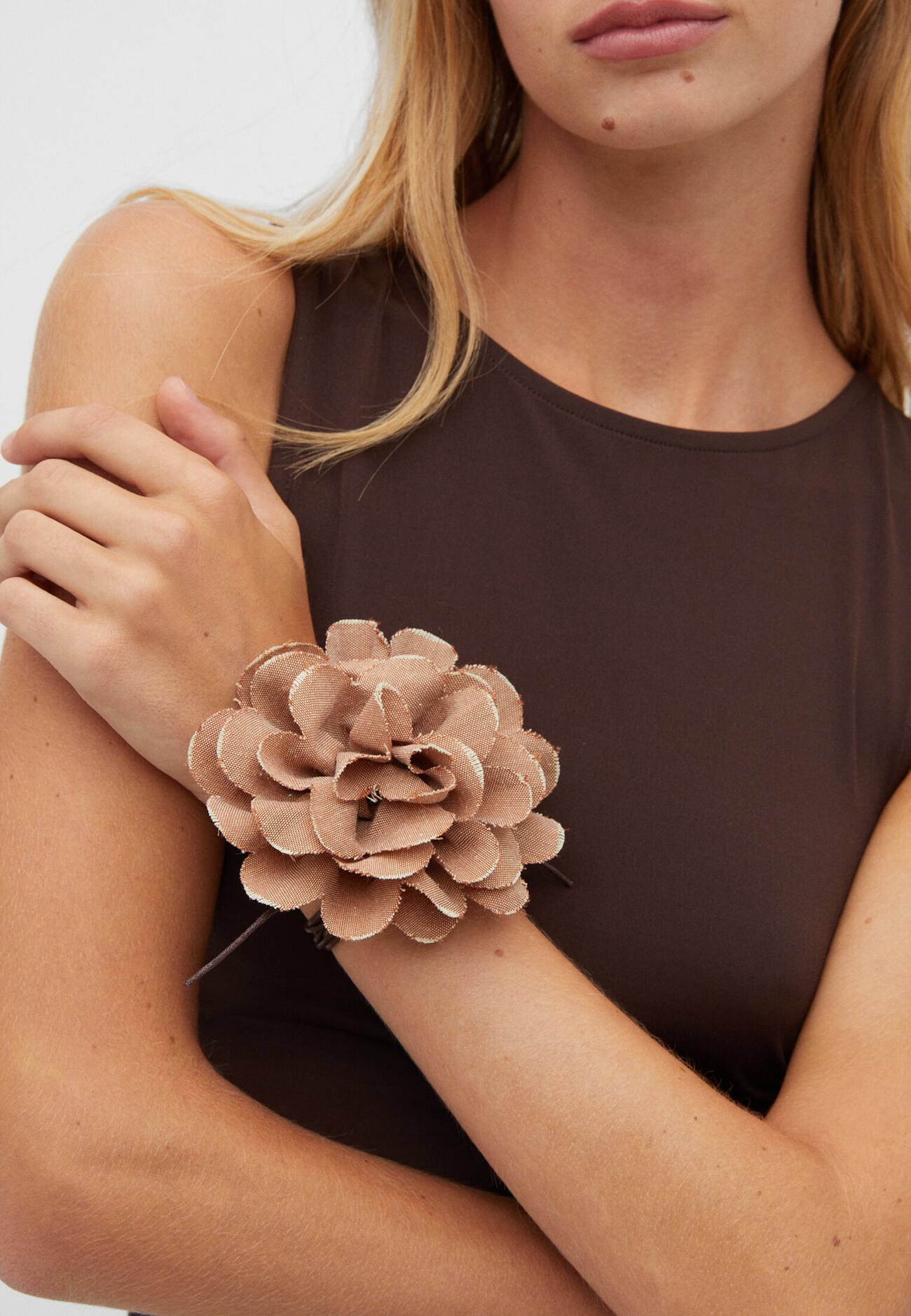 Gargantilha floral