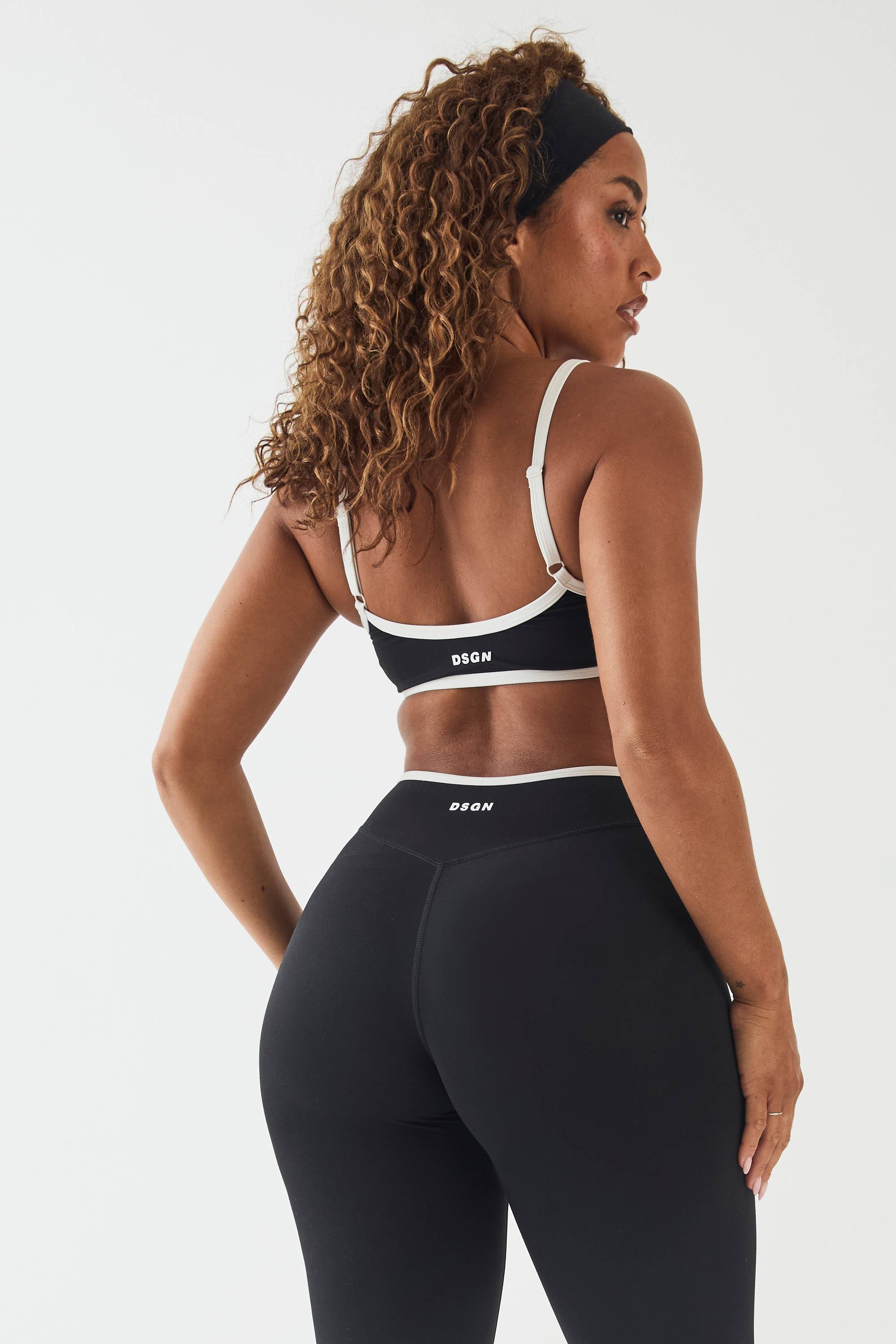 Brassière De Sport Mini Sculptante À Détails Contrastés Dsgn Studio