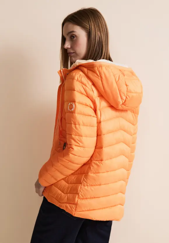 Kurze Steppjacke - strong apricot