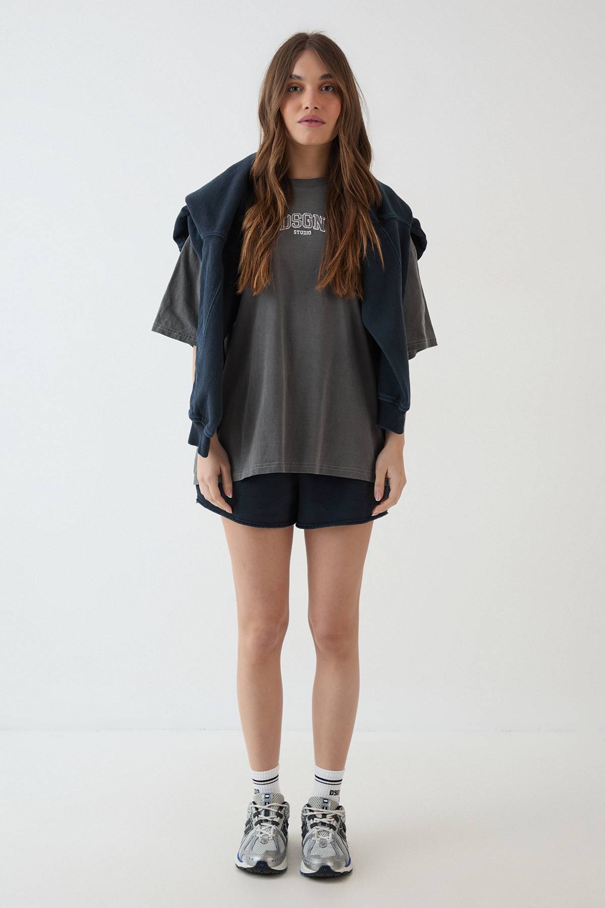 T-shirt Oversize Brodé Surteint Dsgn Studio
