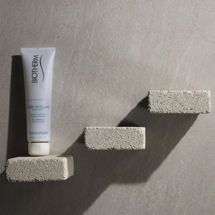 Biotherm Biosource Daily Exfoliating Melting Cleanser
