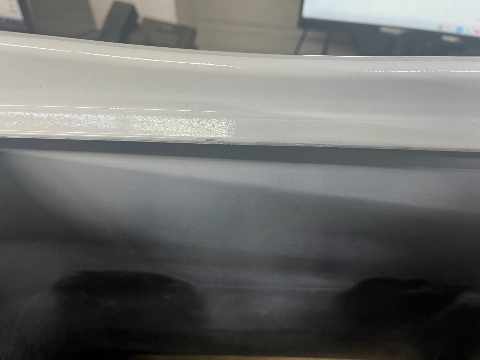 SCHADEMODEL: Wenko Wing badzitje/wasmand 33 liter wit