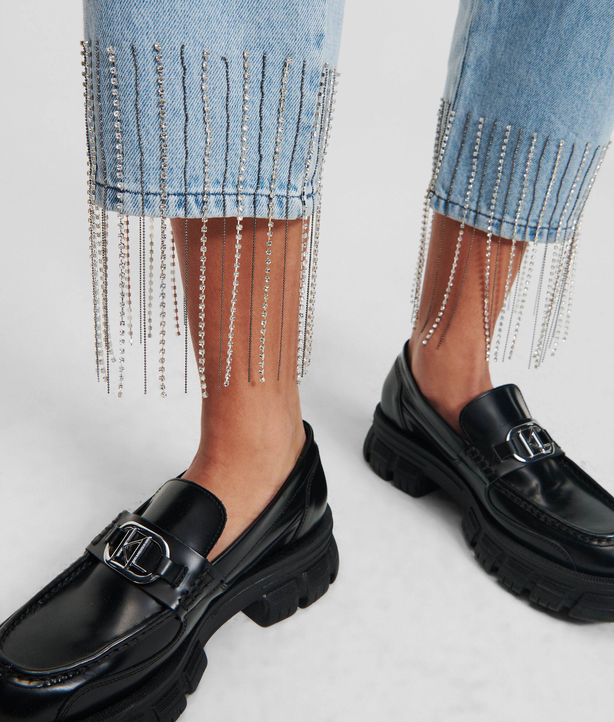 JEAN À FRANGES AVEC STRASS