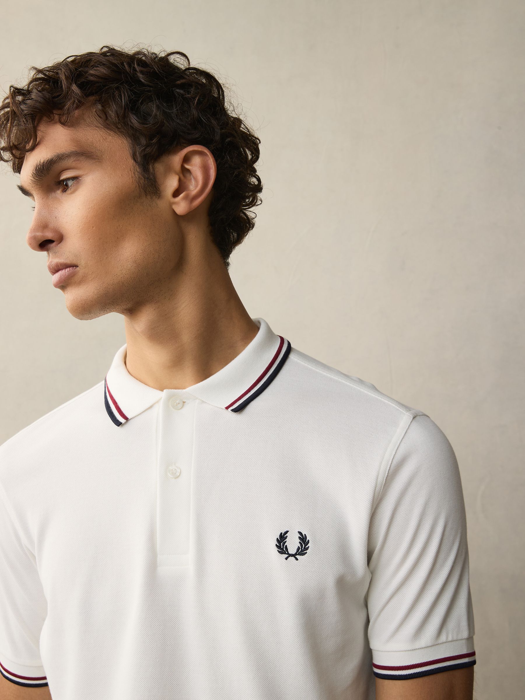 Wit/rood/marineblauw - Fred Perry poloshirt met gestreepte rand