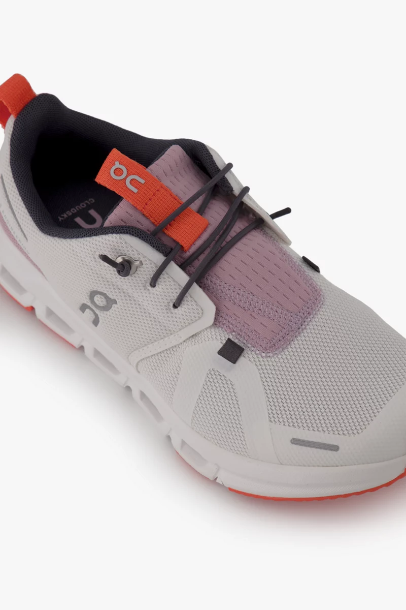 ON Cloud Sky Kinder Sneaker