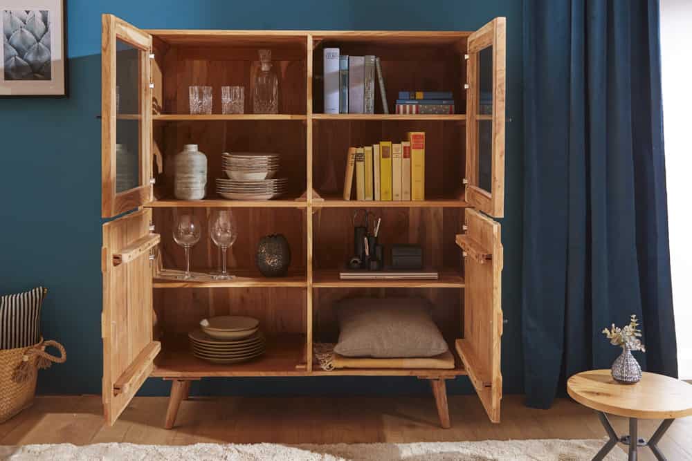 Massivholz Highboard MYSTIC LIVING 140cm Akazie natur Vitrine 3D-Oberfläche