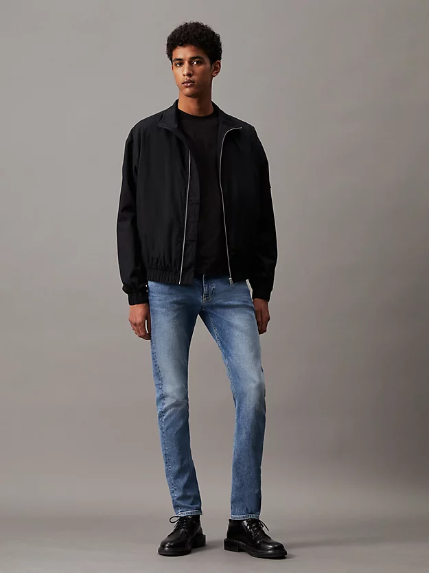 Calça jeans slim tapered