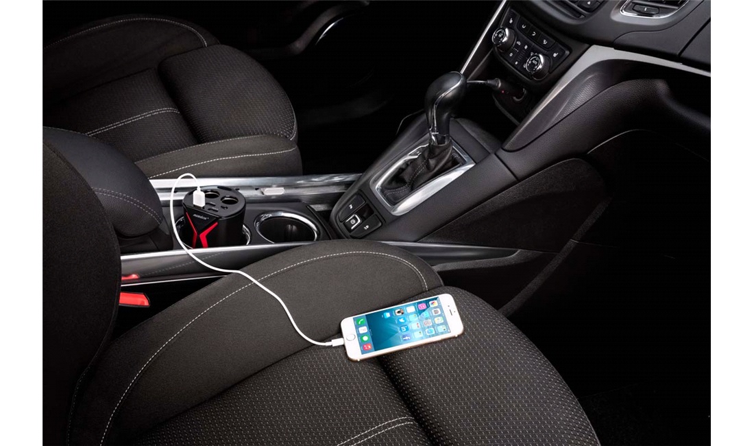 2-i-1-adapter 12V 10A 3xUSB t. kopholder