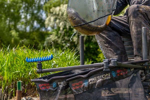 Bras feeder Preston Space Saver 360