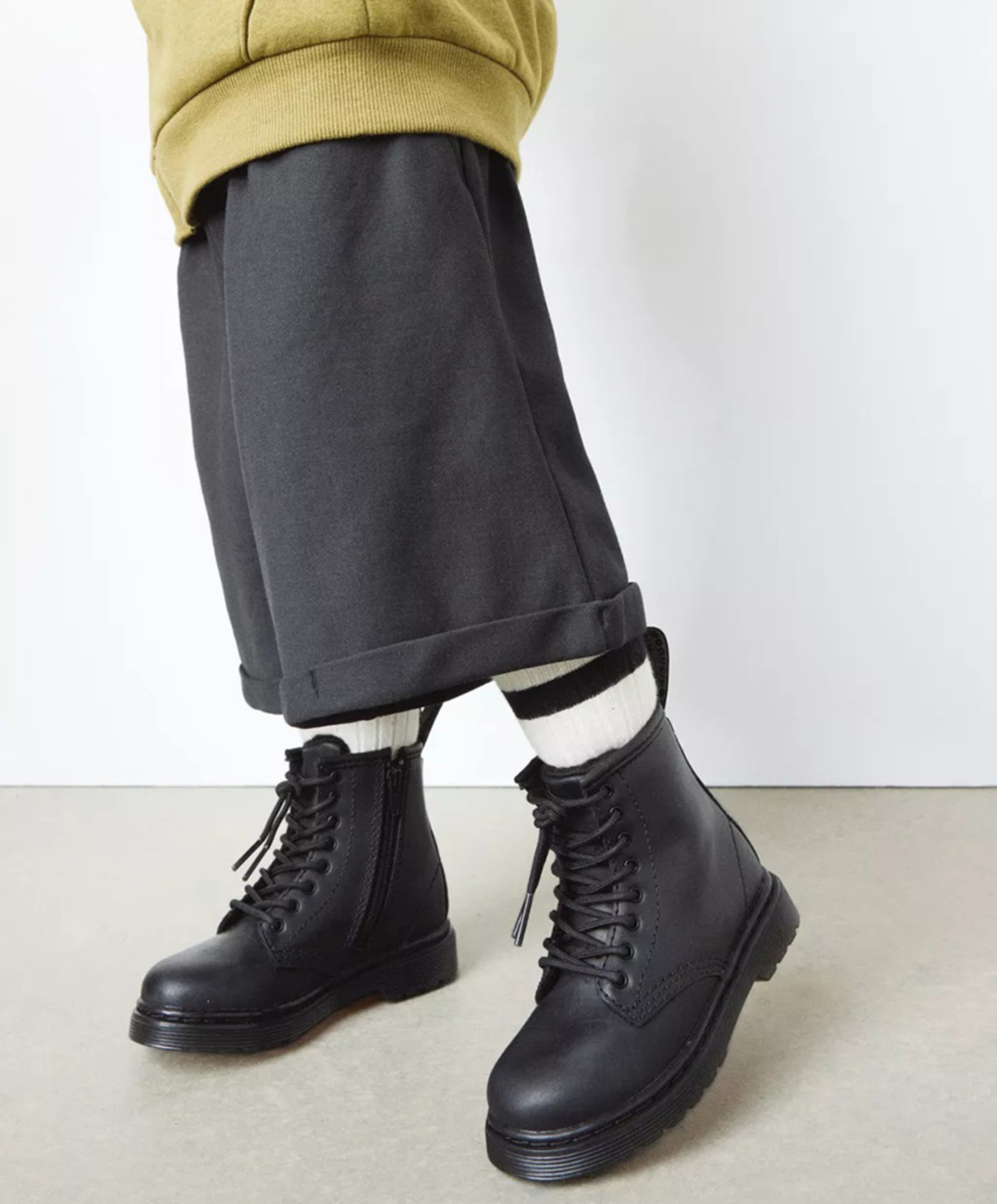Dr. Martens 1460 T Serena Mono uniseks boots  zwart