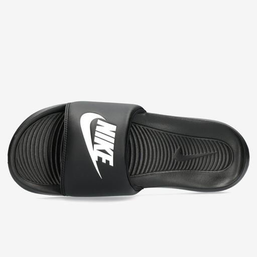 Nike Victori