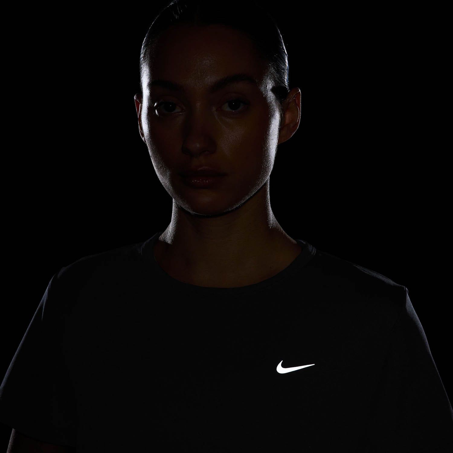 Nike  Tempo Short Sleeve