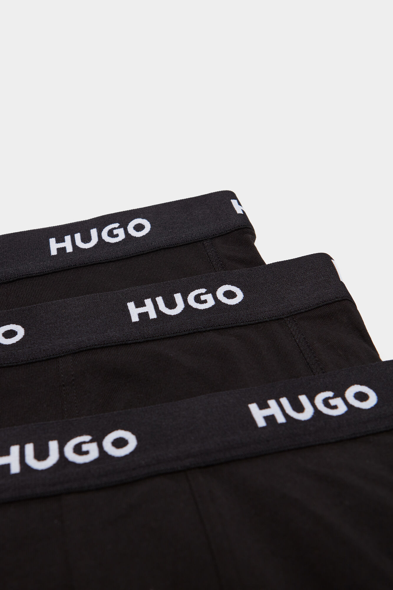 Conjunto de três peças de roupa íntima