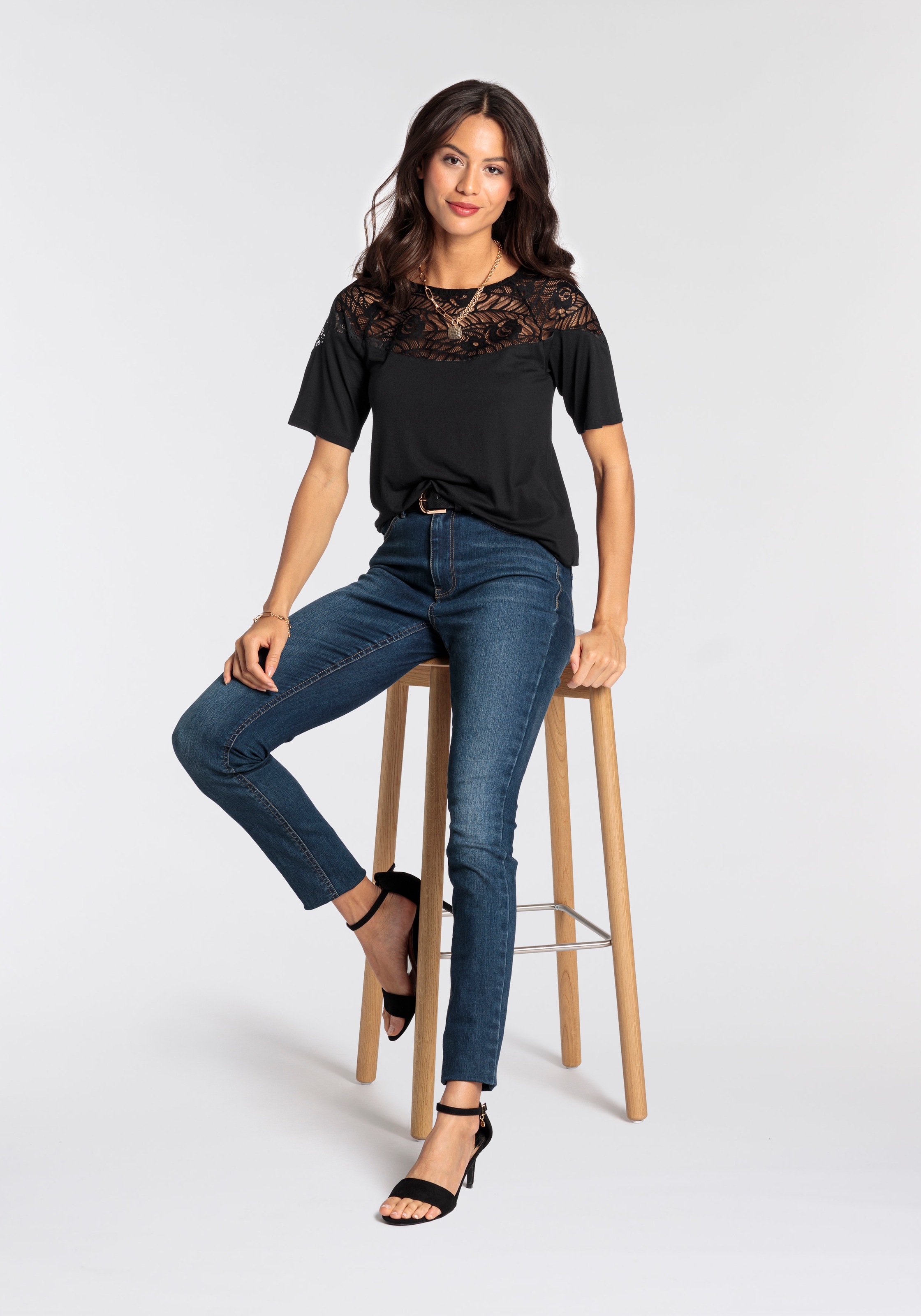 Laura Scott Wickelshirt , halbarm,  figurumspielende Passform,  aus Single Jersey und Spitze