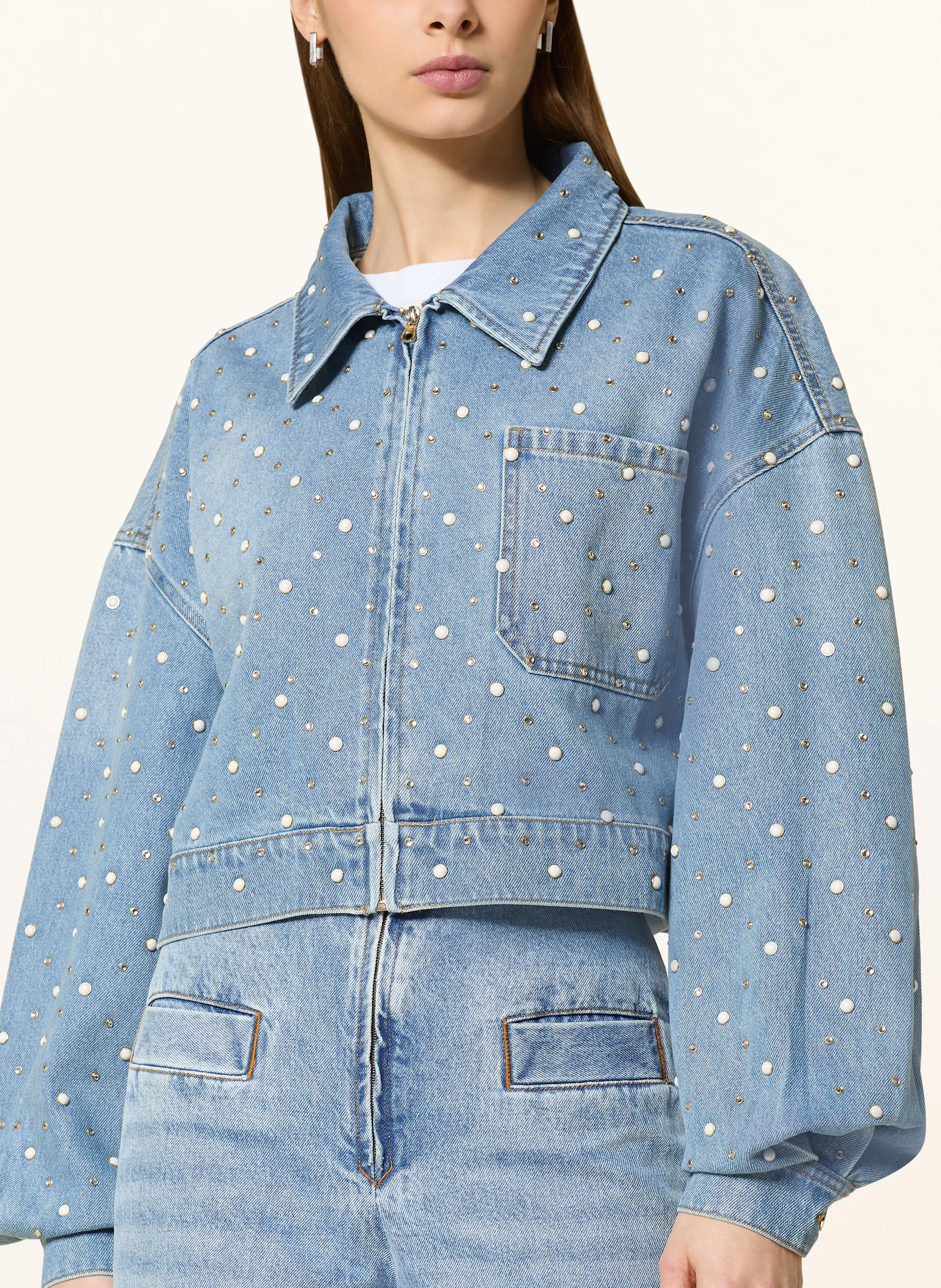 SANDRO Jeansjacke mit Perlen und Schmucksteinen