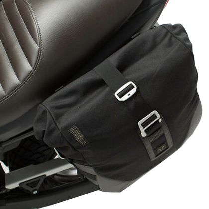 Sacoches cavalières SW-MOTECH Legend Gear set (9.8/13.5 litres) avec supports - Noir