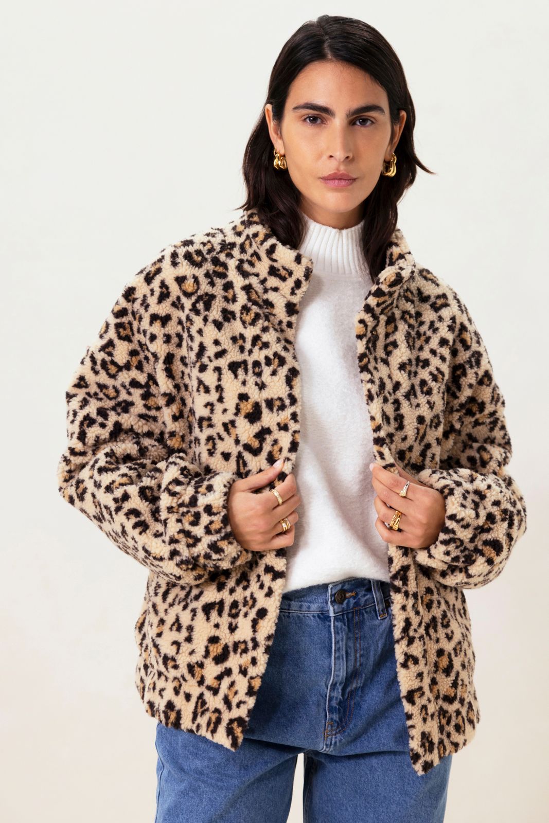 Beige korte teddy jas met leopardprint