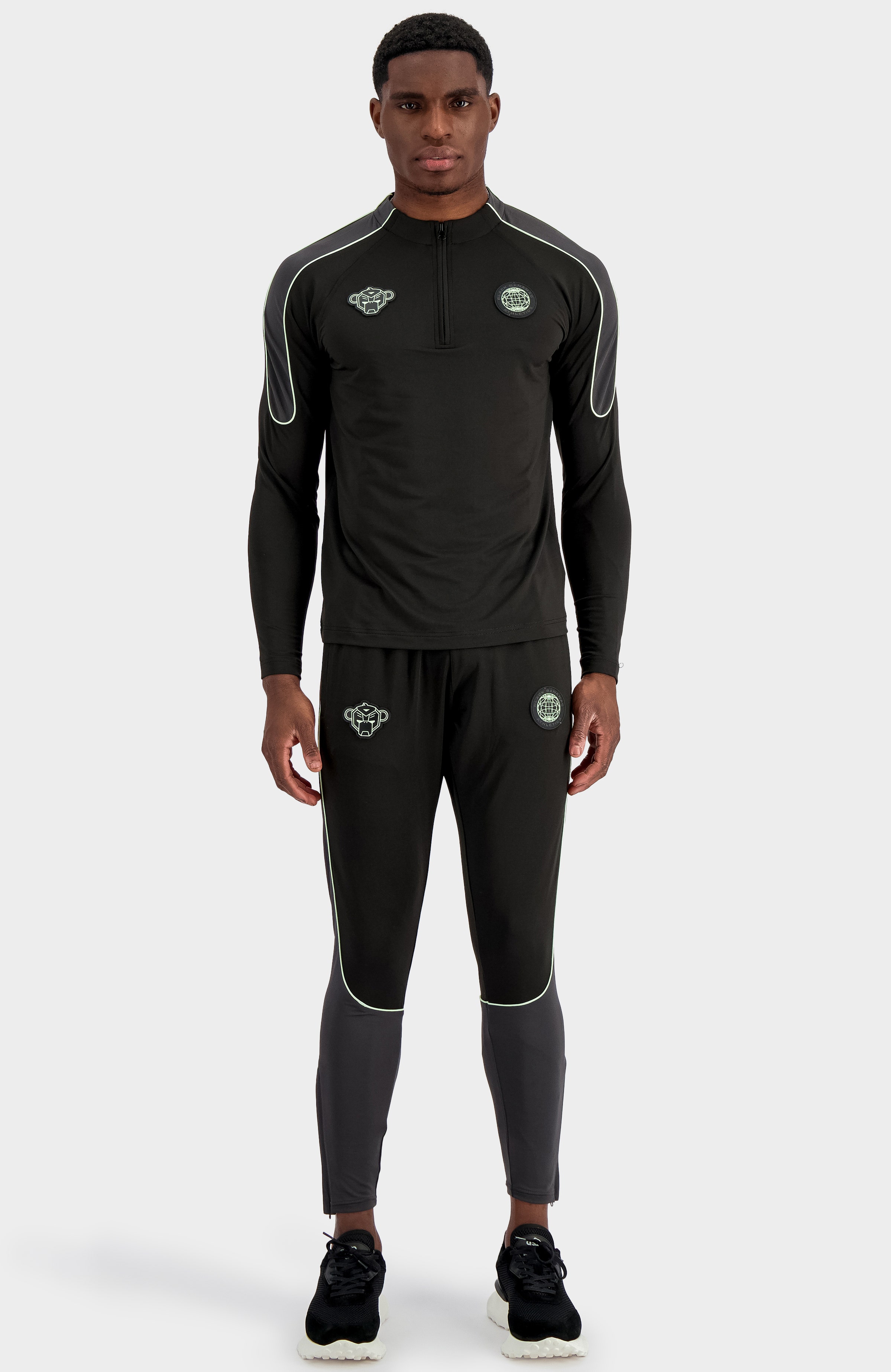 Black Bananas  Motion Tracktop