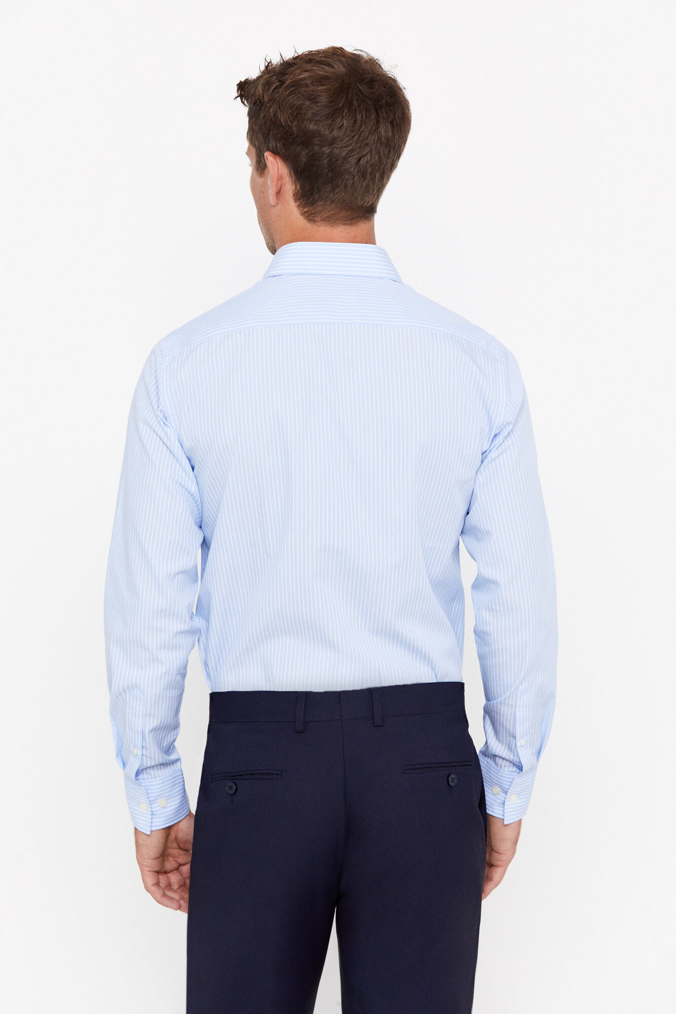 Camisa social listrada, fácil de passar