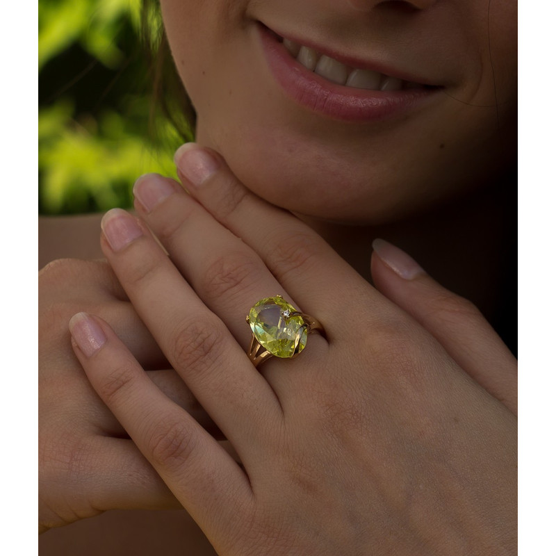 Bague plaqué or avec péridot cubic zirconia et cubic zirconia