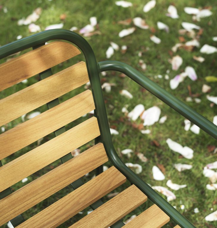Normann Copenhagen Vig Wood tuinstoel met armleuning zwart