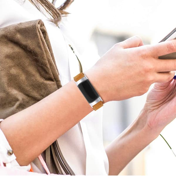 INF Klokkereim i ekte skinn til Fitbit Charge 5, brun
