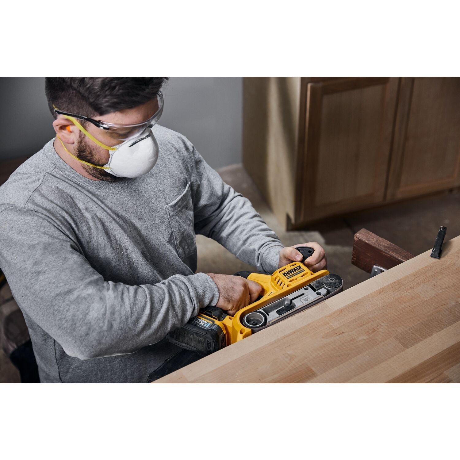 DeWALT DCW220N Accu bandschuurmachine 75x533mm 18V XR Basic Body