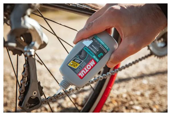 MOTUL Chain Lube Wet - Lubrifiant Haute Performance Route Conditions Humides 100ml